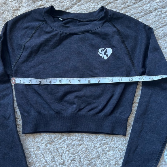 Women’s Best Power Seamless Black Long Sleeve Crop Top - Picture 2 of 5